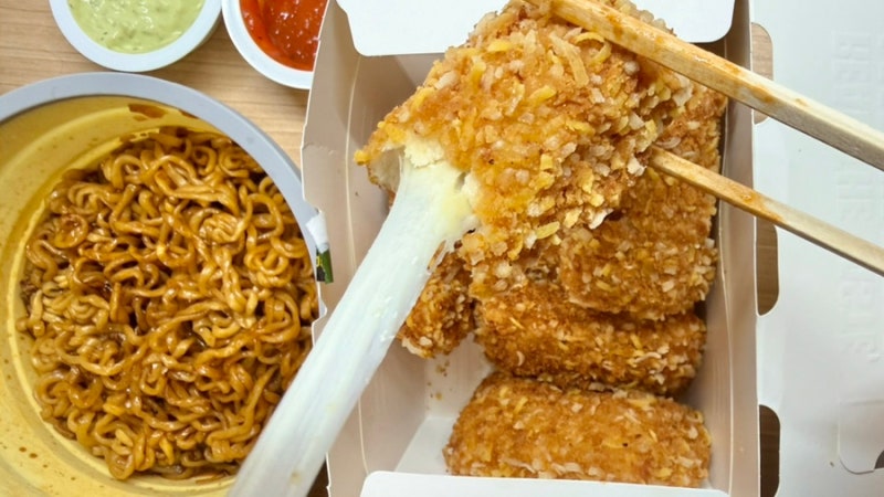 bhc 콰삭모짜킹 내돈내산 후기… 아 바이럴에 또 속음