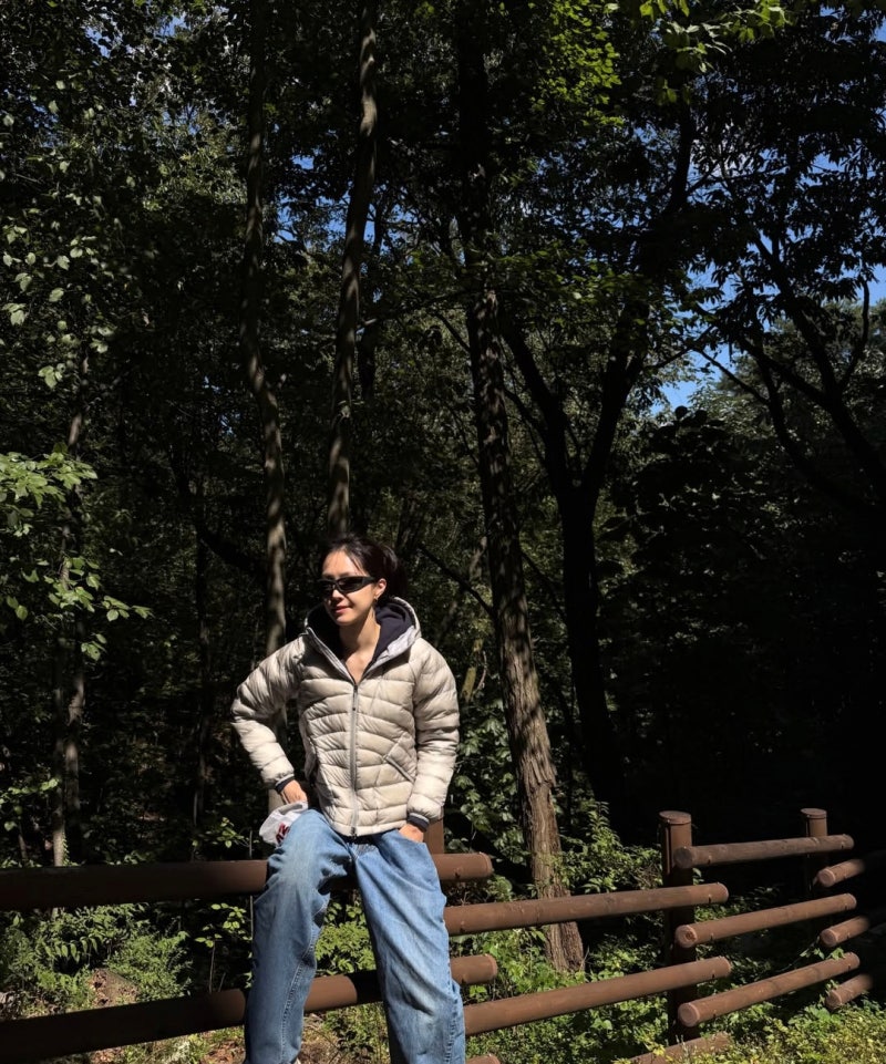 올겨울 패션 종결 아이템 손나은 휠라 경량다운 패팅