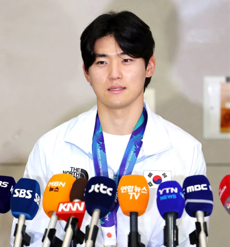 [2026 아시안게임] "금메달 따고 새벽에 한 일" 김도영, 결승타 치고도 '죄송합니다' 3번... 결승....