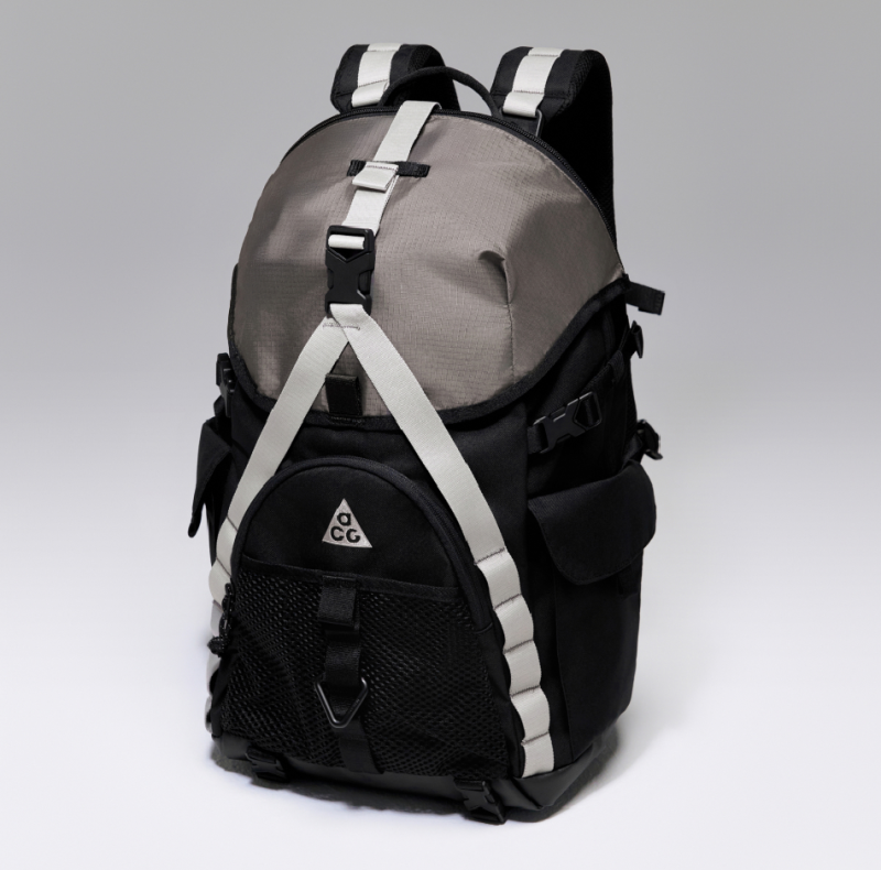 나이키 ACG 데이맥스 백팩 25L 블랙 HJ8178-010