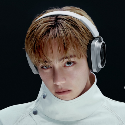 BTS 뷔, 이번엔 Nothing 글로벌 앰버서더…새 헤드폰과 함께 공개된 모습