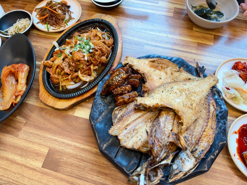 숯불생선구이부터 제육정식까지 가족단위 주문꿀팁! | 영종도 생선구이맛집 '을왕리꾸덕집 ....