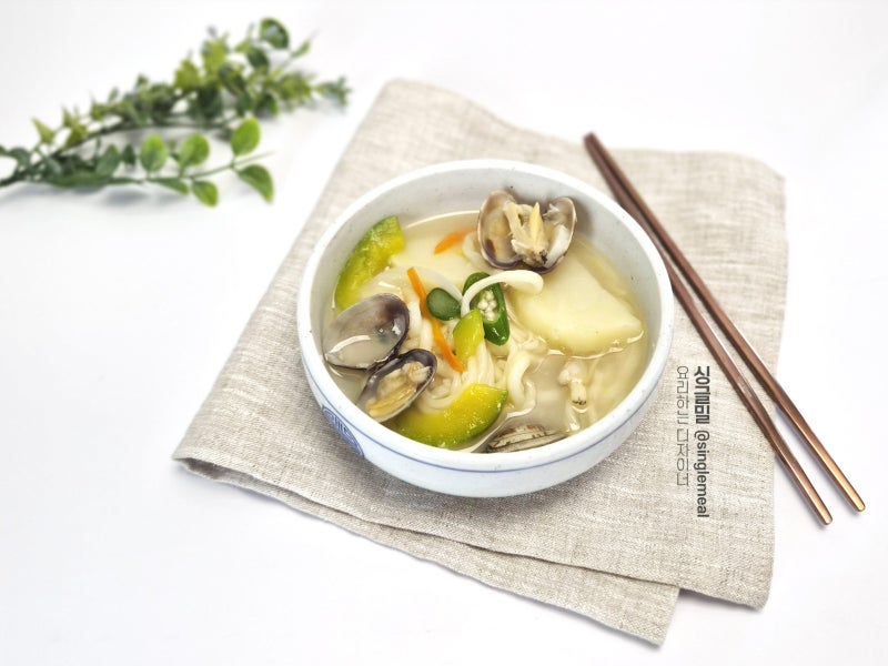 바지락 칼국수 해감 방법 시원한 국물 비법