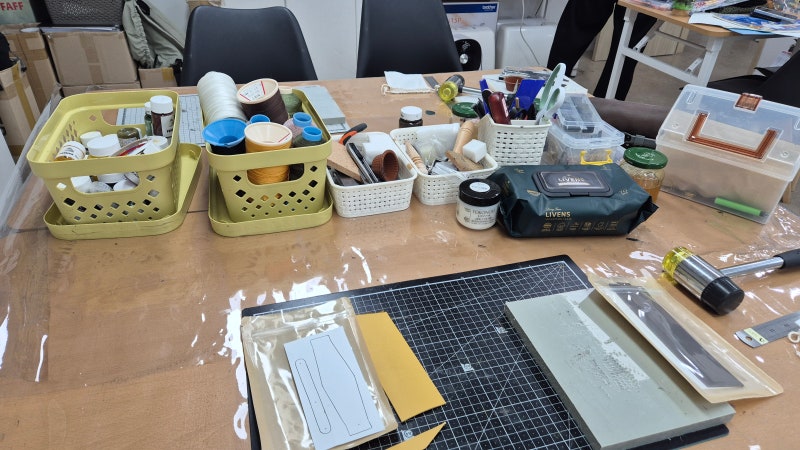 [공예] 가죽공예 키링 만들기 (당신은 이미 가죽을 만지고 있다.)