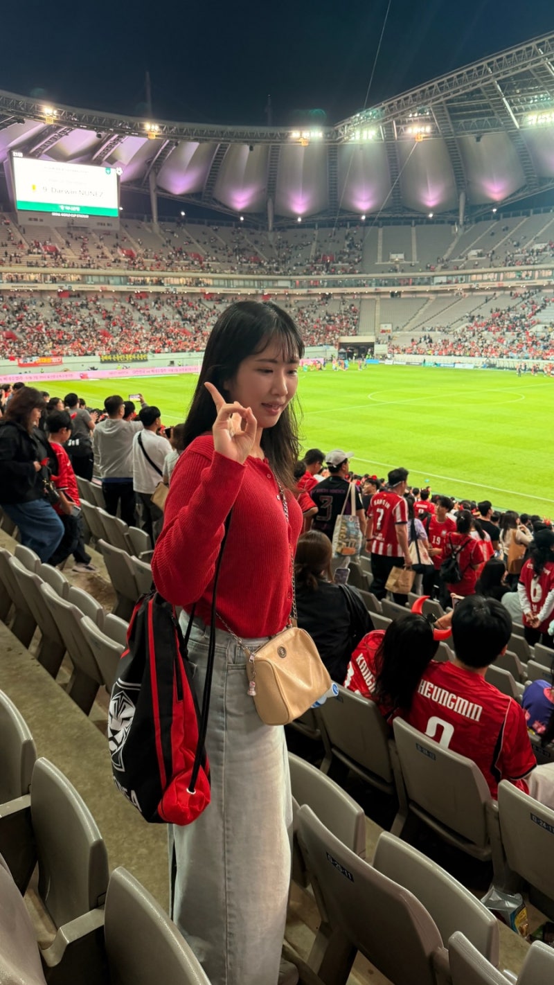 갑자기 보러 간 대한민국 vs 우루과이 축구 직관 후기 ⚽️ | 서울월드컵경기장(+1등석C 시야)
