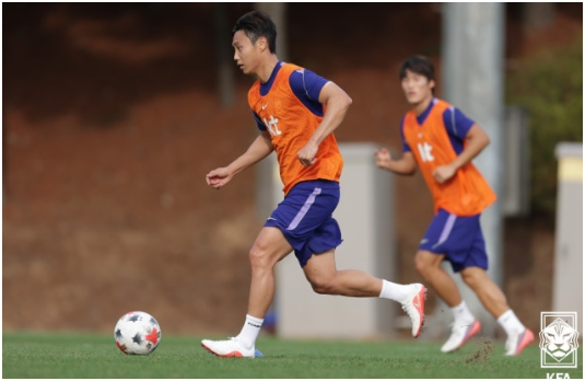 “조규성 보내더니 백승호까지 결국 떠났다”…한국 축구 연이은 소집 해제, 황인범도 2경기....