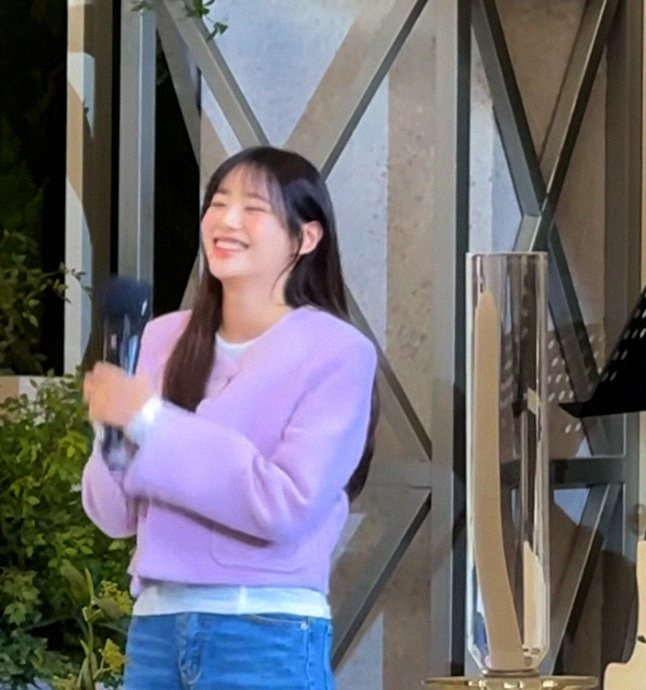 엄마도 한숨 쉰 츄의 첫 축가 복장 뒤늦게 사과한 진짜 속사정