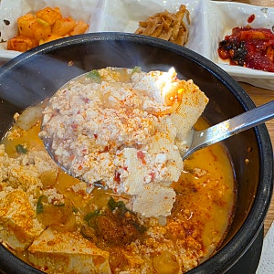 대구 경북대학교병원 근처 맛집 추천 : '현대옥', 아침식사 혼밥하기 좋은 얼큰한 순두부찌개....