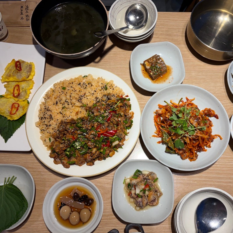 부산 기장 오시리아 맛집 한식 찾는다면? 부모님이랑 가기 좋은 꼬막한상 기장본점 꼬막비빔....