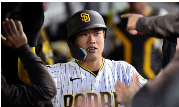 [MLB]"검증된 글러브 대신 오른손 타자?" 송성문 가을야구 냄새 맡게 해줄 결정적 조건은?