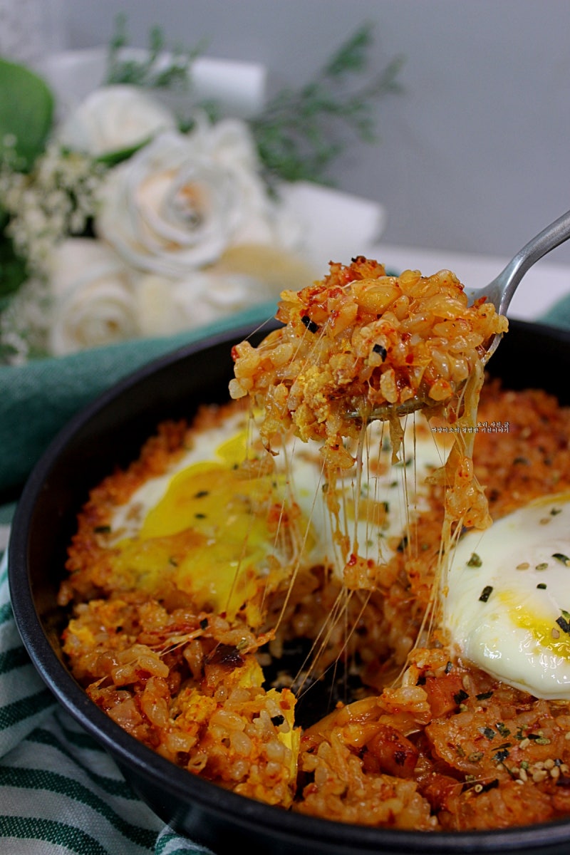 누룽지김치볶음밥맛있게하는방법 에어프라이어김치볶음밥
