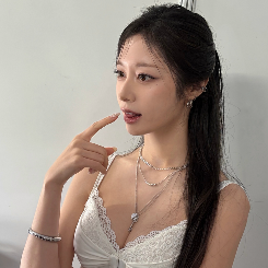 홀로서기 지연,이혼했는데 순백드레스 , 물오른미모로 방송복귀