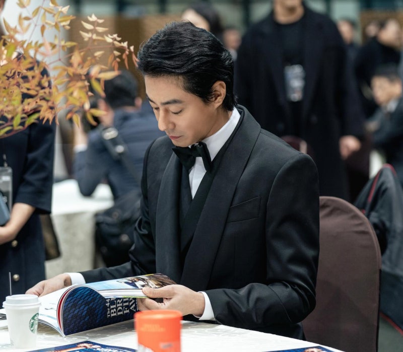 Jo In-sung's Signiel Residence in Lotte World Tower for His Mother Gains Renewed Attention