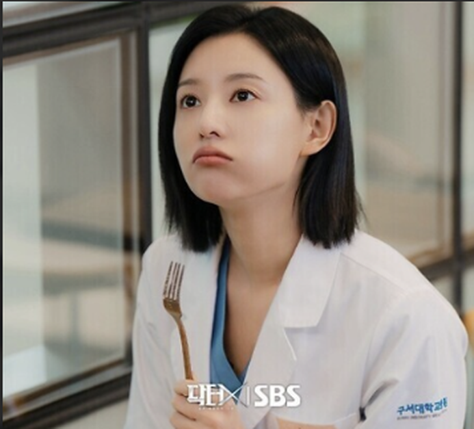 닥터X 하얀 마피아의 시대 기본정보, 김지원 파격 변신
