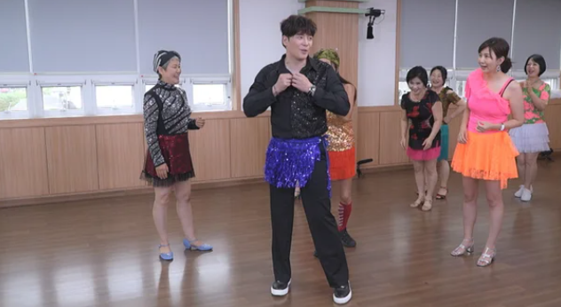 황신혜의 같이 삽시다 일일극 황태자 강은탁 라인 댄스 실력