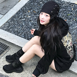 미니마우스 그 자체 최희진, 26AW 디자이너브랜드 송지오 x 디즈니 후드집업 가디건 여친룩 코....