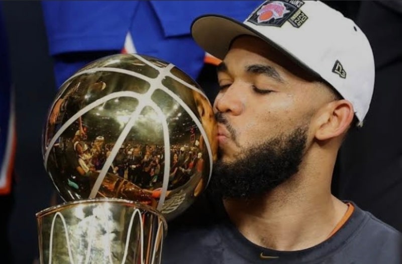 [NBA] 최대 4년 3800억원의 맥스계약 vs 닉스로부터 페이컷을 강요받는 칼 앤서니 타운스의 눈치....