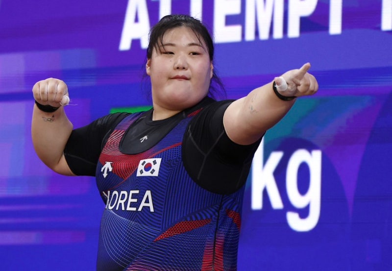 이걸 들고도 은메달! 박혜정, 합계 ‘300kg’ 한국신기록…체중 4kg 빠지고도 버텼지만 리원원 ....