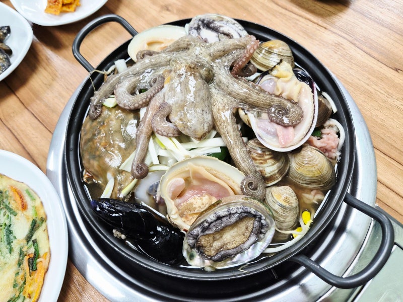 여수 시청 맛집 여수 해물탕 끝판왕! 싱싱한 해산물이 가득한 여수 용궁해물탕