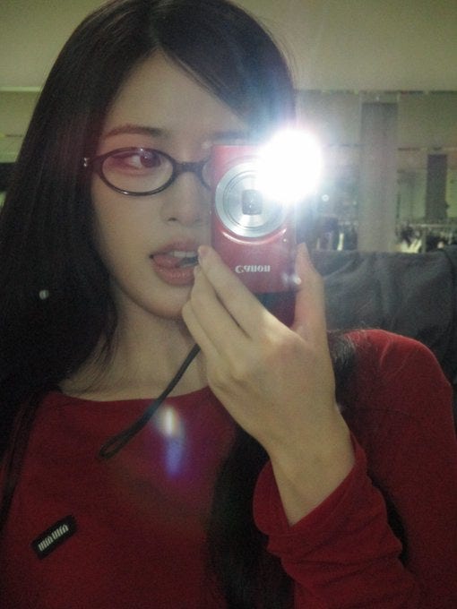 작례 O) 아이브 안유진 디카 캐논 ixy 200 / ixus 185 웜톤 디카 추천