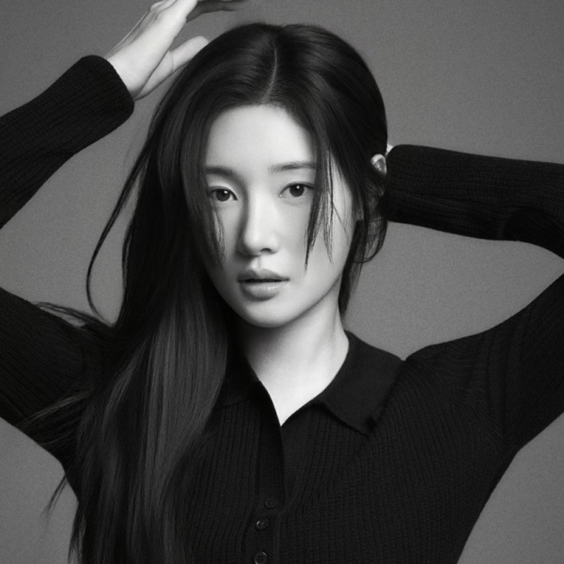 정채연 드라마 M 리부트, 1인 3역 세 인물과 2027년 공개