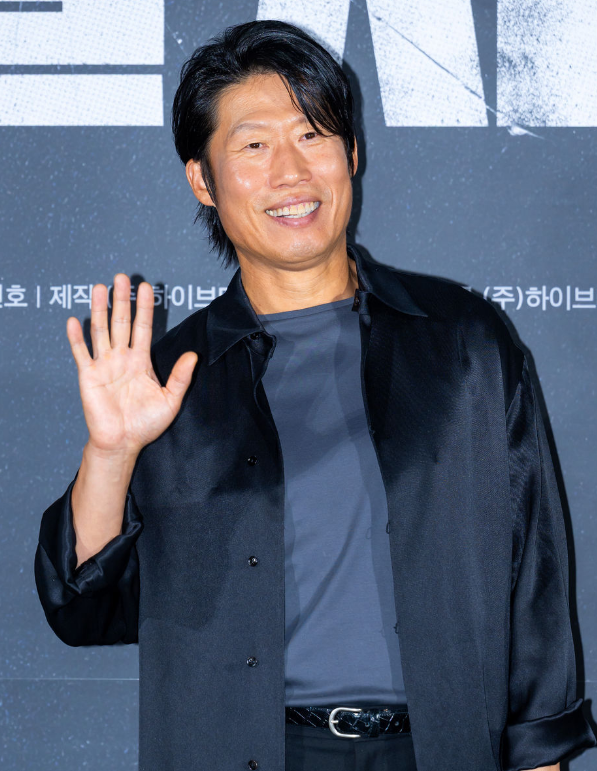유해진까지 불똥 튄 ‘암살자(들)’ 역사 왜곡 논란…왜 논란이 커졌나