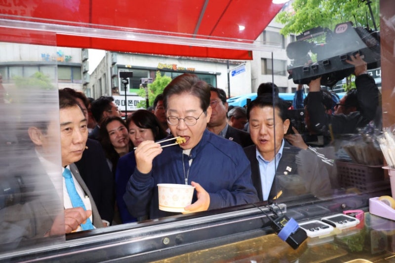 [석간] 李 대통령 '치킨값' 예고에…“동네 사장님 형편은 그대로인데” / 한화證, 9000억 원 ....