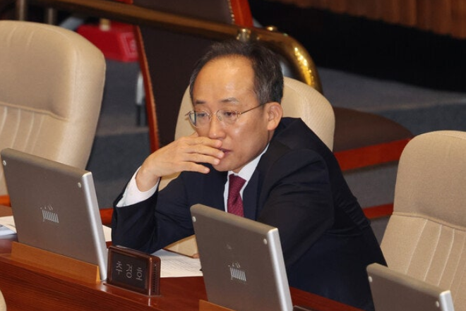 추경호 표결 방해 혐의, 왜 징역 20년까지 나왔나? 3번의 장소 변경과 151명