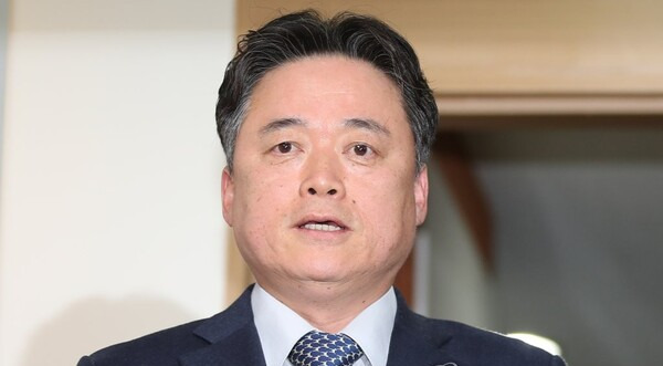 'PD수첩' 최승호, 163만 터진 '암살자(들)'에 결국 선 그었다…52년 전 중1 때 본 장면 뭐길래