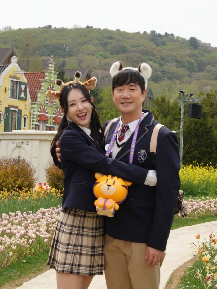 "SNS 속 D라인 포착 임신설이 사실로"… 배성재 김다영, 임신 공식 발표