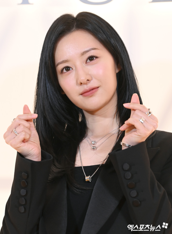 Actress Kim Ji-won's Profile: Age, Height, Education, 16-Year Connection with Big Bang, Subway Sighting, 100 Million Won Donation, and Dr. X Update