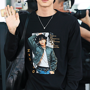 BTS 진 공항패션, 정국 사진 티셔츠? GOLDEN 공식 MD였네