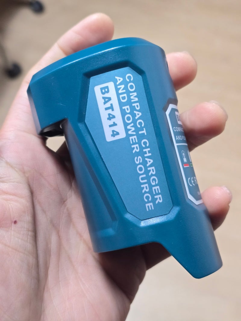 [전동공구] 보쉬 10.8V·12V USB C타입 휴대용 충전기 내돈내산 후기｜무겁고 큰 220V 충전기 대신 ....