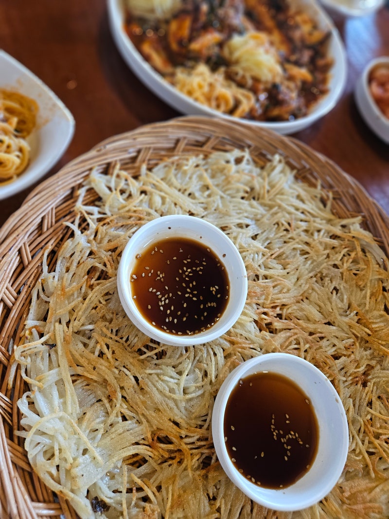 구미금오산맛집. 물레방아.