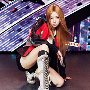 보그 10월호 점령한 락피쉬웨더웨어 26FW 화보 키키 하음의 독보적 아우라