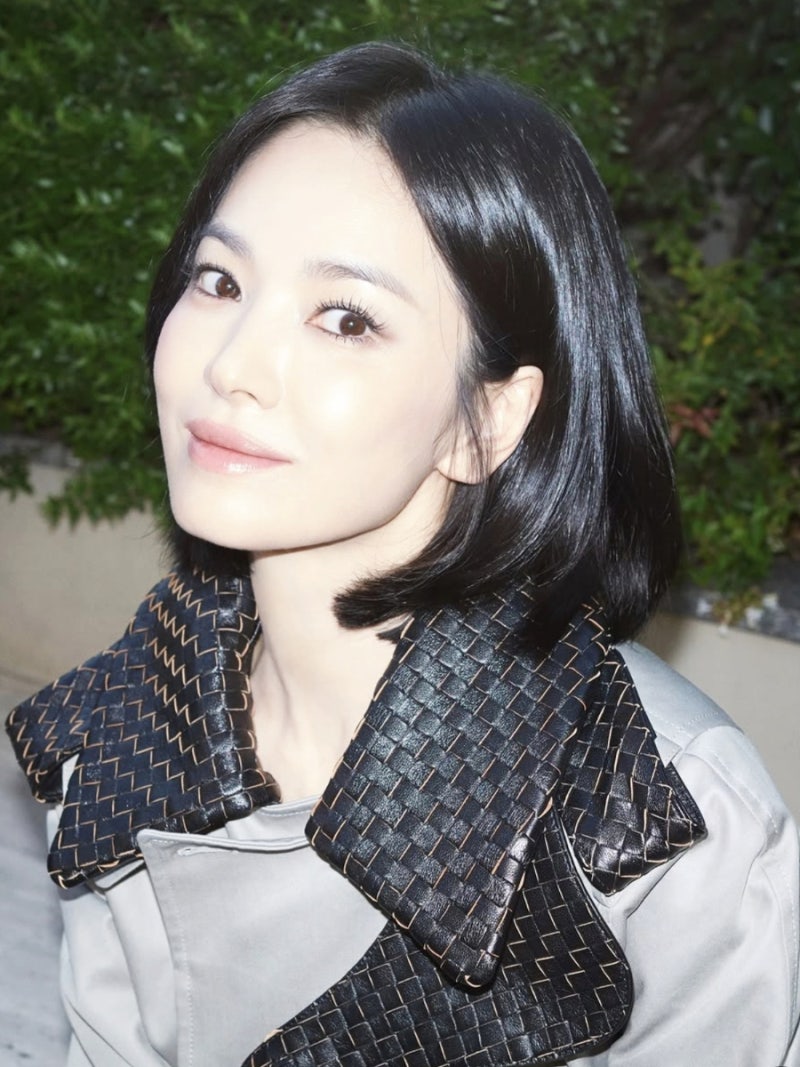 밀라노 쇼장 난리난 .. 송혜교 트렌치코트 룩