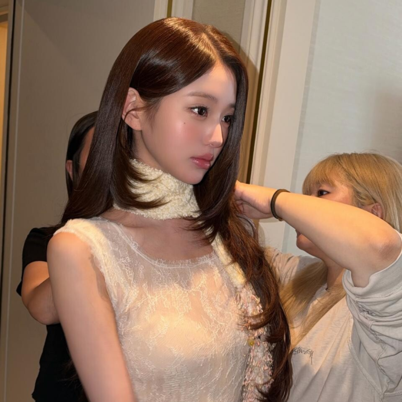 괜히 장카설이겠나 장원영, 디올 첫 쇼 참석 비주얼 선보인 레이스 룩과 새 헤어