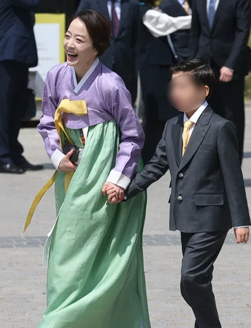 "정몽준보다 지분이 많다고?" 현대家 노현정 19세 장남, IT기업 최대주주 됐다