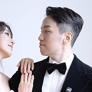 [연예이슈] 한고은♥신영수, 결혼 11주년 리마인드 웨딩…4세 연하 남편에 “또 결혼해줘”