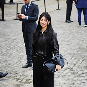 수지 셀린느 하프문백｜소프트 트리옹프 백 디자인·가격·코디 정리