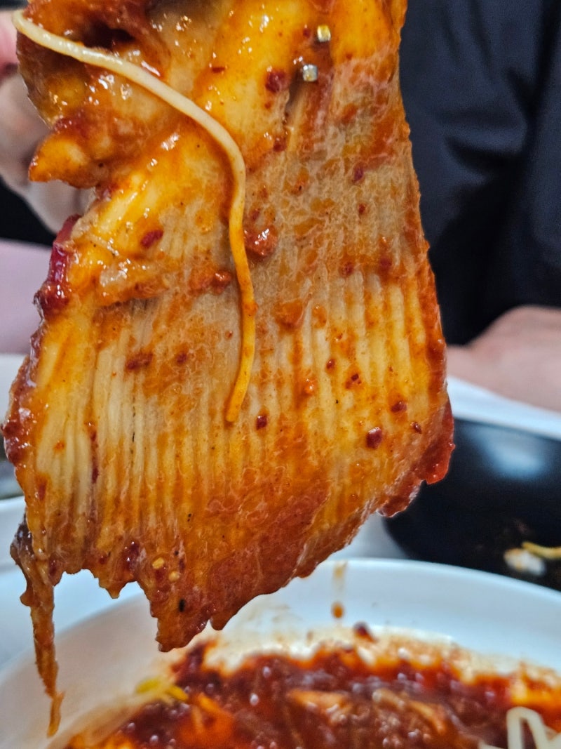 尋找束草魟魚蒸美食店，媽媽讚不絕口的束草中央商會