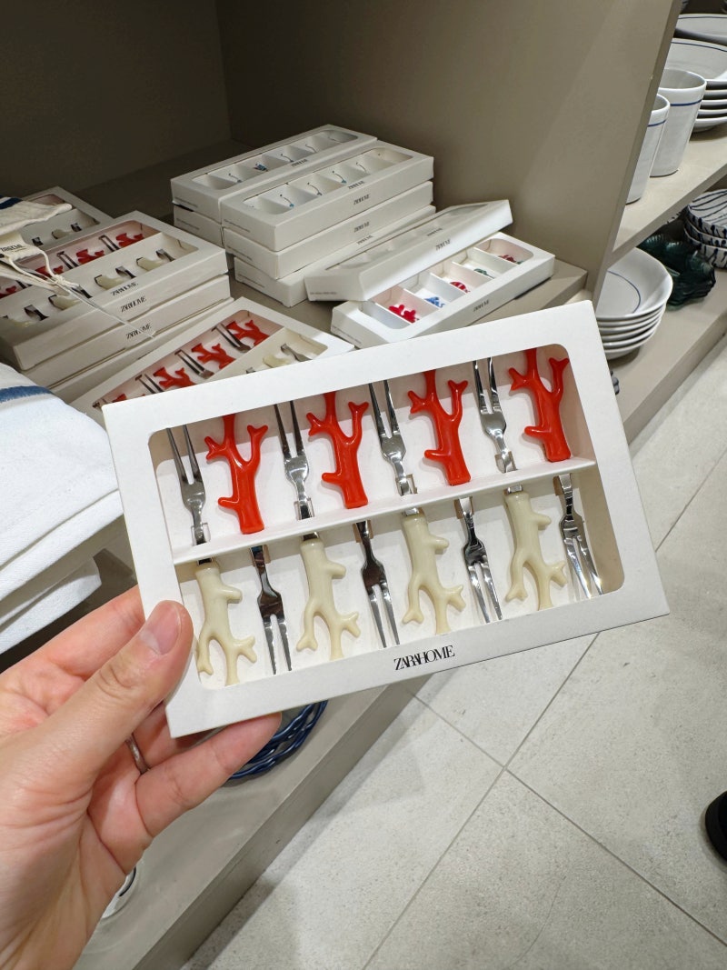 자라홈 주방용품 신상 구경 컬러 유리컵부터 커트러리까지