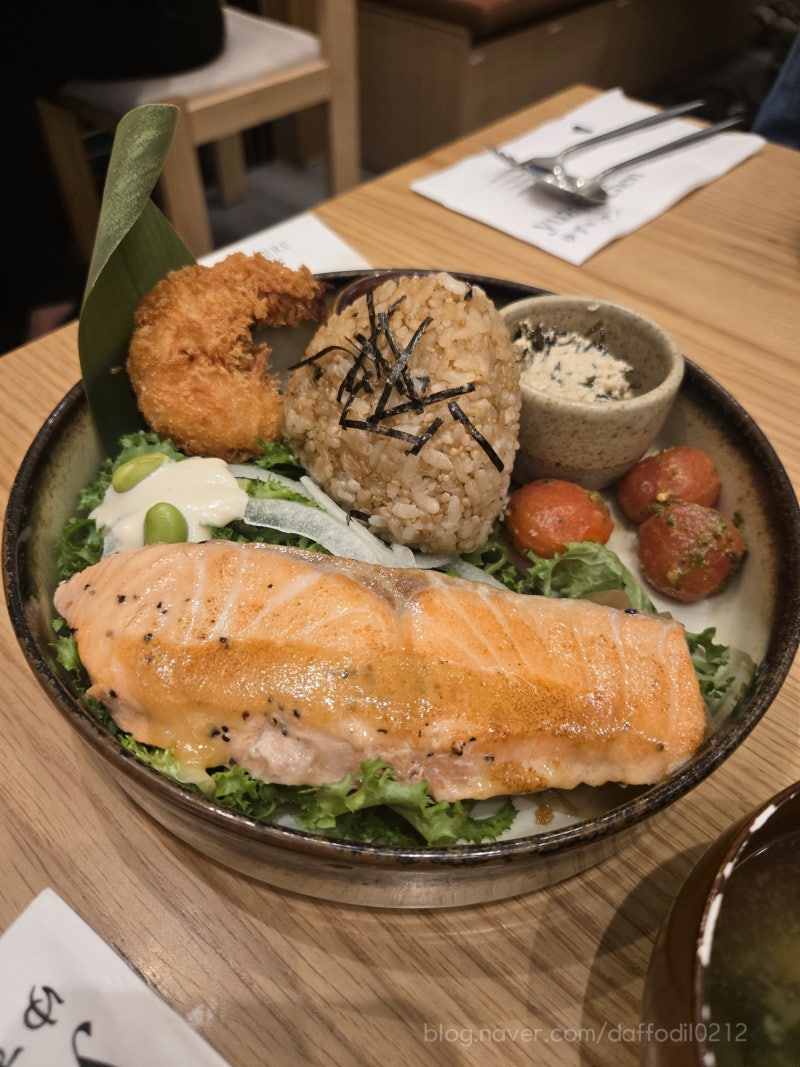 [여의도] IFC몰 맛집 유주키친 매일 30개 한정 재패니즈 살몬 오젠 브런치