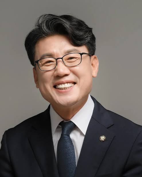 <b>진성준</b> 국방위원장 프로필 총정리｜나이·키·고향·학력부터 주요 ....