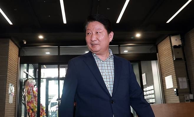 ‘원내대표 멱살’ 권영진, 국힘 윤리위, 징계 ‘1년 6개월→1년’ 감경…차기 총선 출마 길 ....