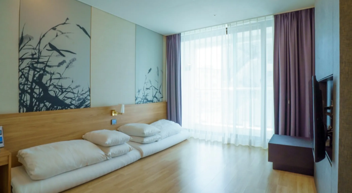 Gloucester Hotel Hamdeok: Breakfast, Ondol Room Review, and Discount Booking Tips