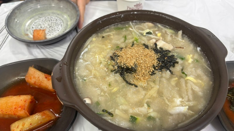[속초중앙시장 맛집] 감나무집 감자옹심이 50분 웨이팅도 안 아까운 찐맛집