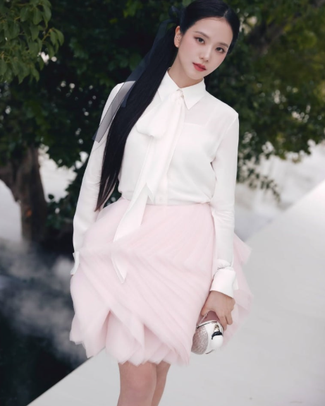 지수 파리 가방 뭐야? 아직 가격도 안 나온 디올 신상백