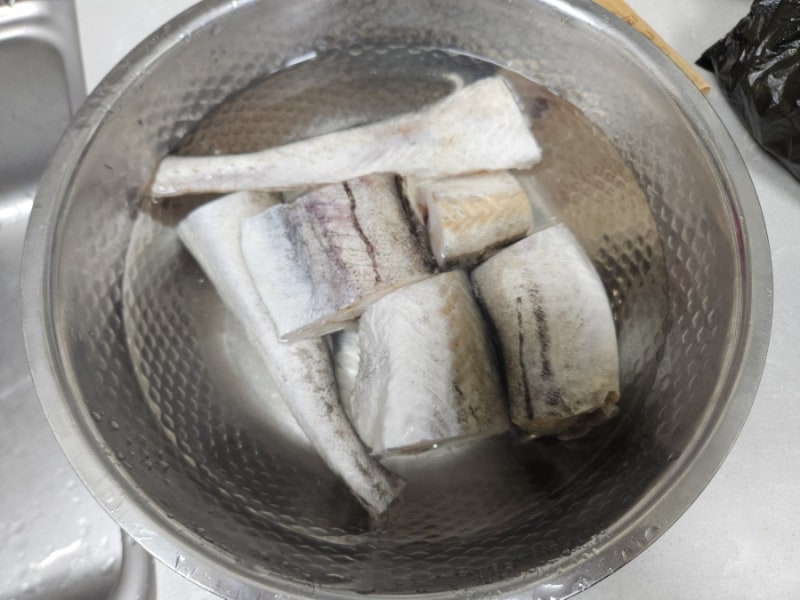 동태탕 끓이는법｜동태 손질부터 시원하고 칼칼한 국물 레시피