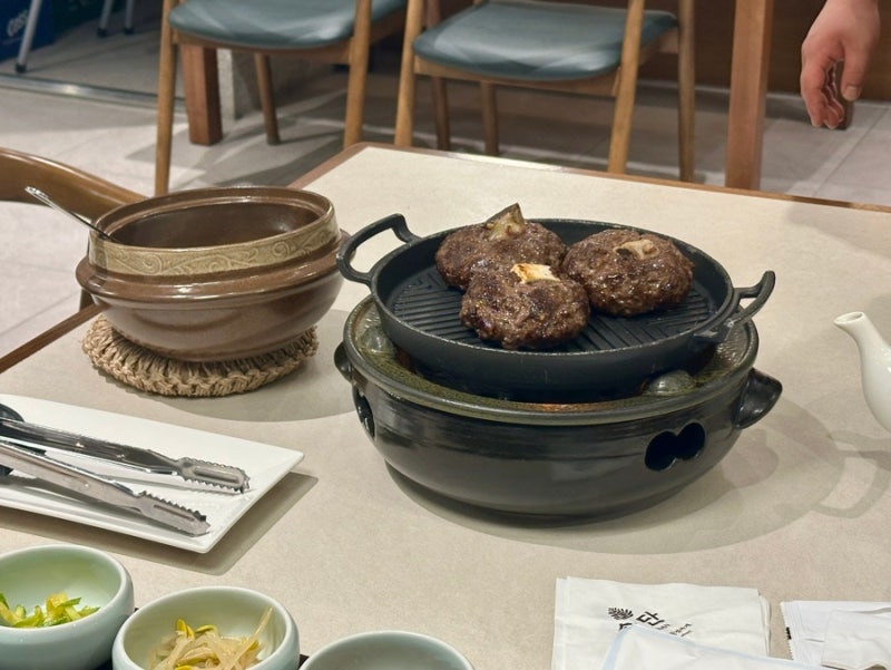 [부산송도맛집] 정갈한 한우 떡갈비 한상차림 '송단' 부산 가족외식 상견례 장소 추천